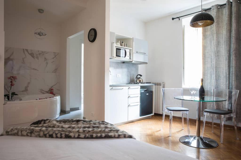 Pink Intimate Jacuzzi Suite Trastevere - Top Collection Roma Exterior foto